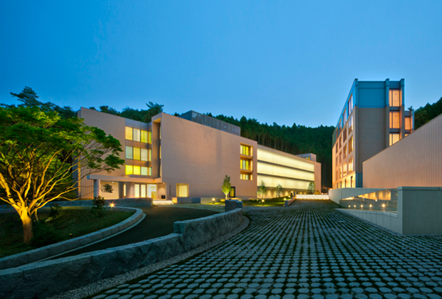 Philip Wu Architects  Miho Institute of Aesthetics, Dormitory